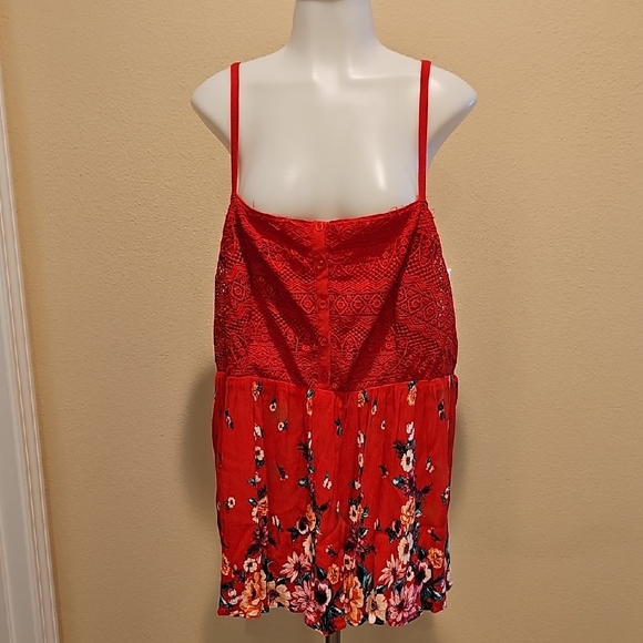 torrid Tops - 🍉 Torrid Vibrant Red Textured Top